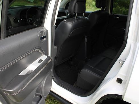 Used 2016 Jeep Compass High Altitude AWD/4WD image 27