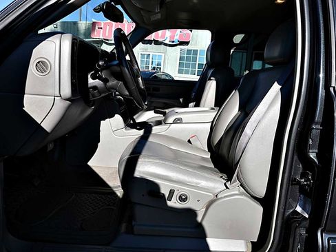 Used 2004 Chevrolet Silverado 2500 LT w/ Skid Plate Package image 16