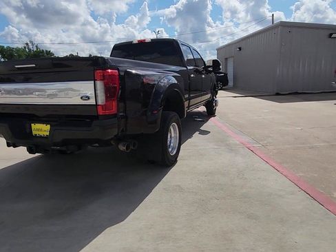 Used 2019 Ford F350 Platinum AWD/4WD image 8