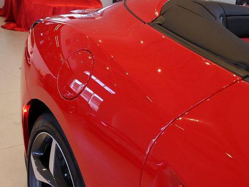 Certified 2022 Ferrari Portofino M image 32