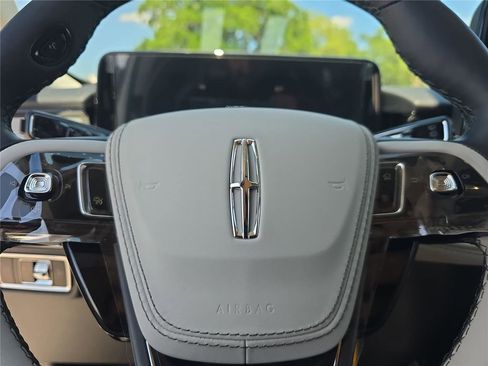 New 2026 Lincoln Aviator Reserve AWD/4WD image 23