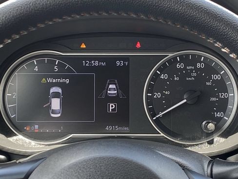 Certified 2025 Nissan Versa SR w/ Trunk Package FWD image 31