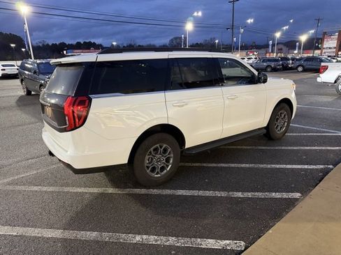 Used 2025 Ford Expedition Active image 4