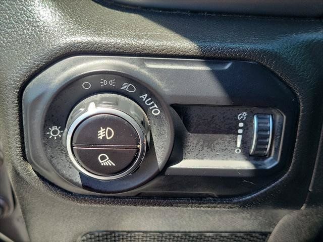 Used 2023 Jeep Gladiator Overland AWD/4WD image 23