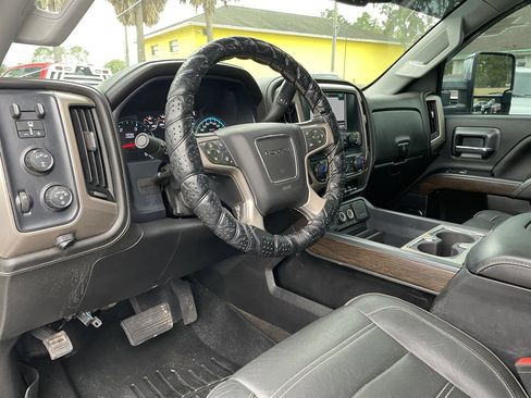 Used 2018 GMC Sierra 3500 Denali w/ Duramax Plus Package AWD/4WD image 15