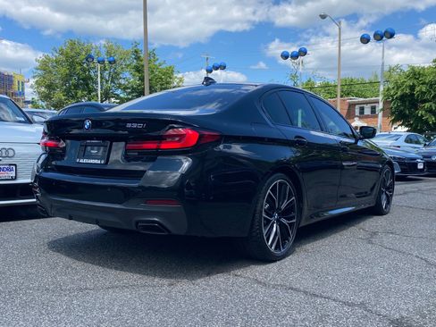 Used 2022 BMW 530i w/ Executive Package RWD image 3