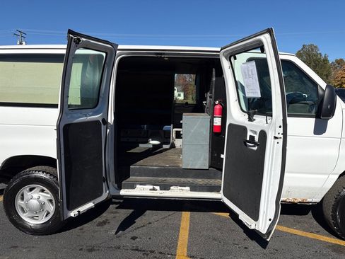 Used 2012 Ford E-350 and Econoline 350 Super Duty image 11