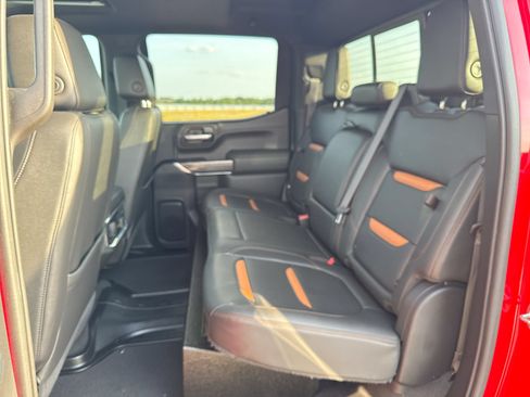 Used 2021 GMC Sierra 1500 AT4 w/ AT4 Value Package AWD/4WD image 24