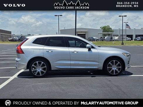 Used 2019 Volvo XC60 T5 Inscription w/ Protection Package AWD/4WD image 3