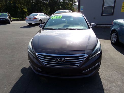 Used 2016 Hyundai Sonata SE image 2