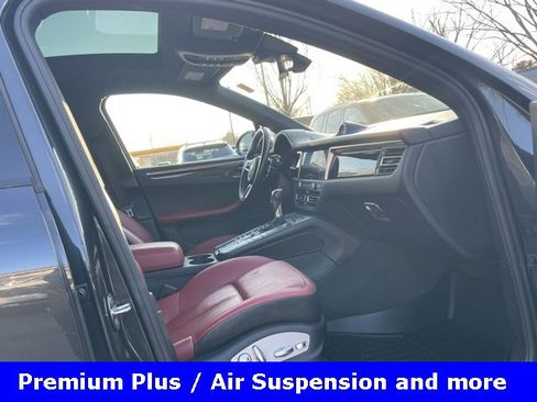 Used 2021 Porsche Macan S image 31