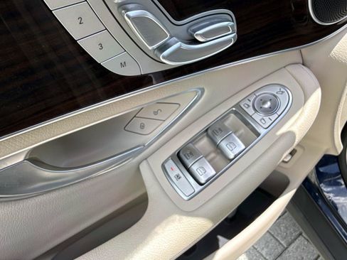 Certified 2022 Mercedes-Benz GLC 300 image 19