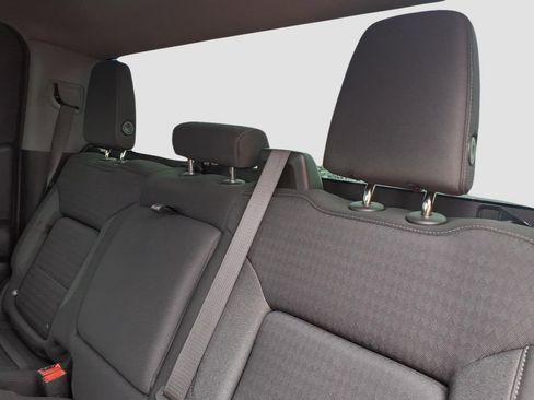 Used 2022 Chevrolet Silverado 1500 Custom Trail Boss image 16