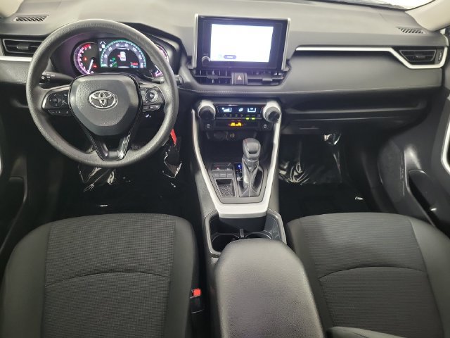 Used 2025 Toyota RAV4 LE FWD image 17