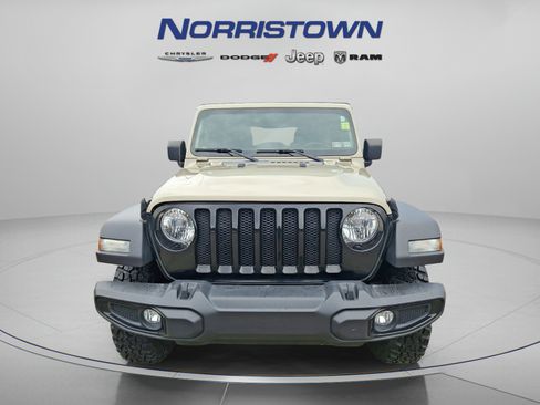 Used 2022 Jeep Wrangler Unlimited Sport AWD/4WD image 2
