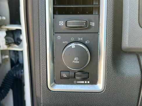 Used 2017 RAM 1500 Big Horn image 16