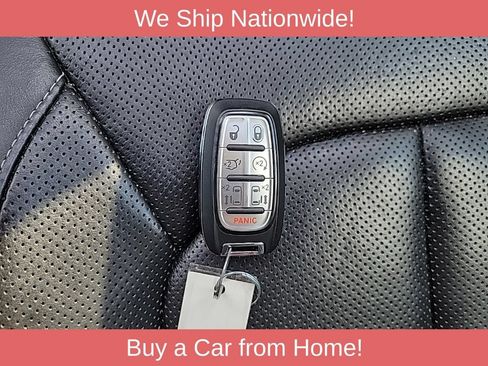 Used 2021 Chrysler Pacifica Limited AWD/4WD image 25