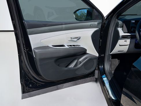 New 2026 Hyundai Tucson Limited image 22