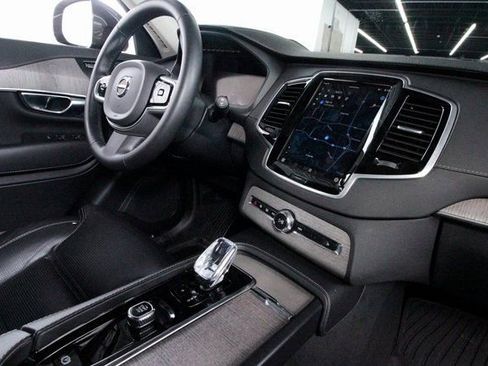 Used 2023 Volvo XC90 B6 Ultimate w/ Protection Package Premier image 22