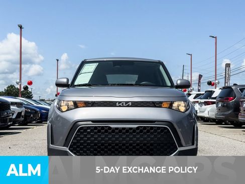 Used 2025 Kia Soul LX w/ LX Technology Package FWD image 3