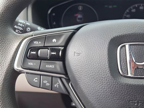 Used 2020 Honda Accord LX image 37