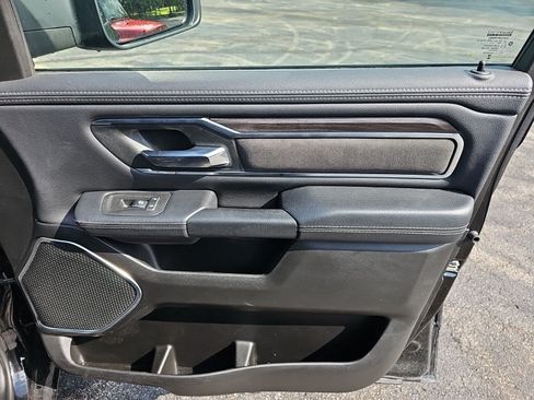 Used 2025 RAM 1500 Laramie w/ Sport Appearance Package AWD/4WD image 15