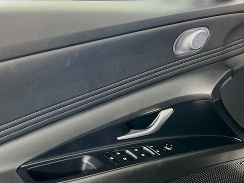 Certified 2023 Hyundai Elantra Limited image 18