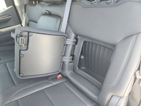 Used 2022 Chevrolet Silverado 1500 LT Trail Boss w/ LT Trail Boss Premium Package image 45