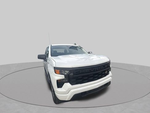 Used 2022 Chevrolet Silverado 1500 Custom AWD/4WD image 4