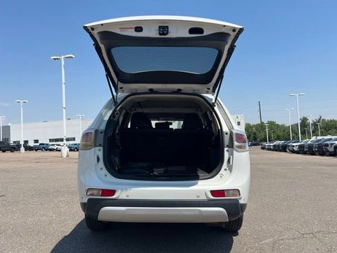 Used 2015 Mitsubishi Outlander SE AWD/4WD image 26
