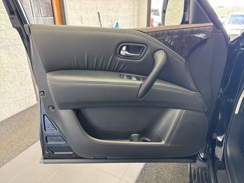 Used 2024 Nissan Armada Platinum w/ Captain's Chairs Package image 38