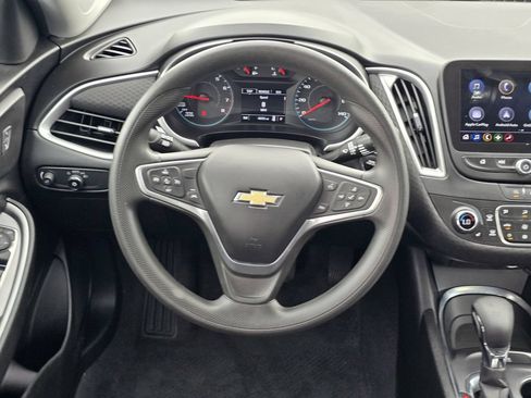 Used 2023 Chevrolet Malibu LT FWD image 15