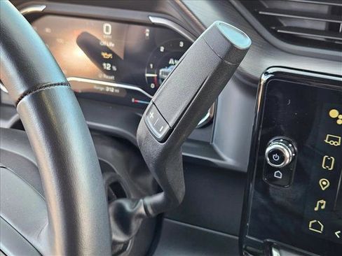 Used 2024 GMC Sierra 3500 Denali Ultimate image 11