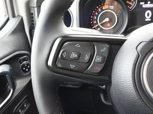 Used 2025 Jeep Wrangler Unlimited Sport AWD/4WD image 31