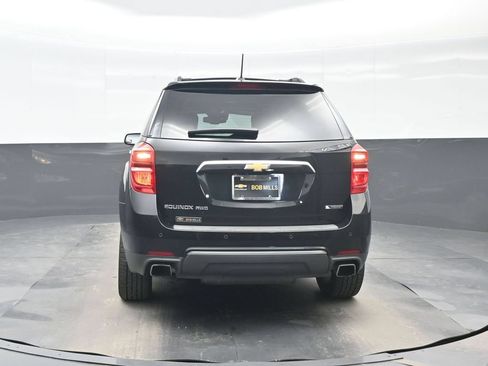 Used 2017 Chevrolet Equinox Premier w/ Enhanced Convenience Package AWD/4WD image 5