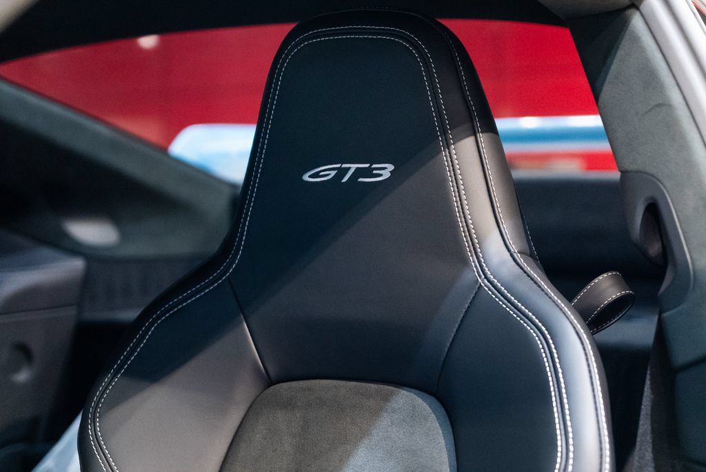Used 2026 Porsche 911 GT3 RWD image 6