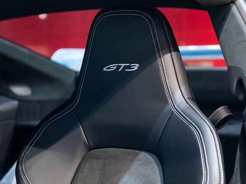 Used 2026 Porsche 911 GT3 RWD image 6