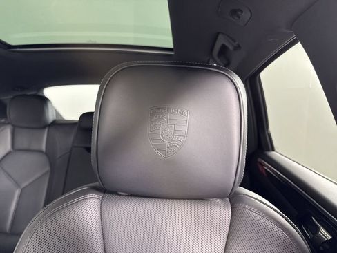 Certified 2023 Porsche Macan S AWD/4WD image 40