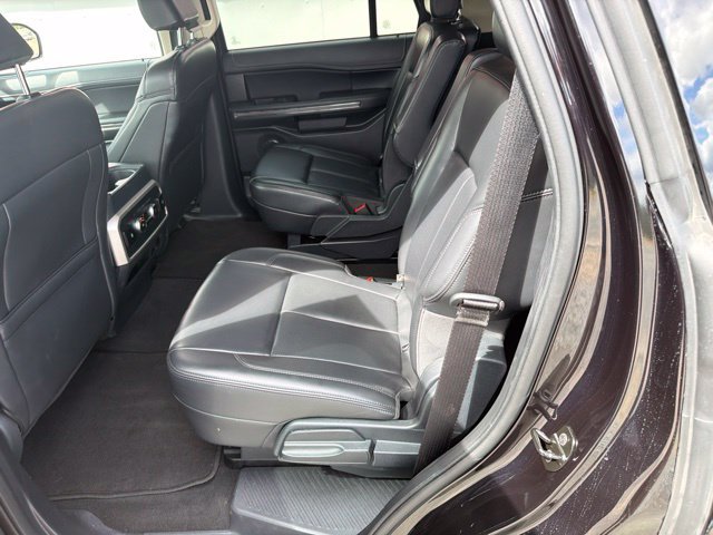 Used 2024 Ford Expedition XLT AWD/4WD image 7