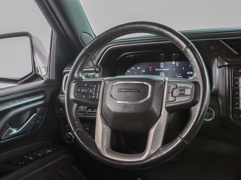 Used 2022 GMC Yukon Denali AWD/4WD image 13