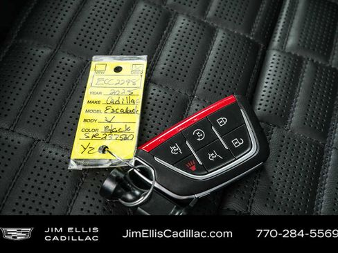 Used 2025 Cadillac Escalade V w/ LPO, ONYX Package image 43