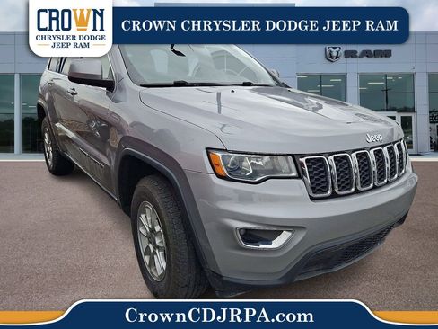 Used 2020 Jeep Grand Cherokee Laredo image 1