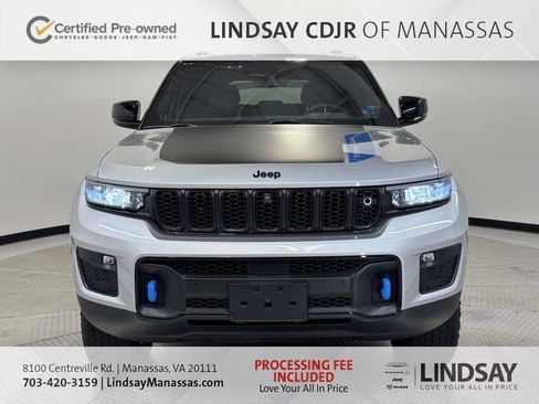 Used 2024 Jeep Grand Cherokee Trailhawk w/ Advanced Protech Group II AWD/4WD image 3