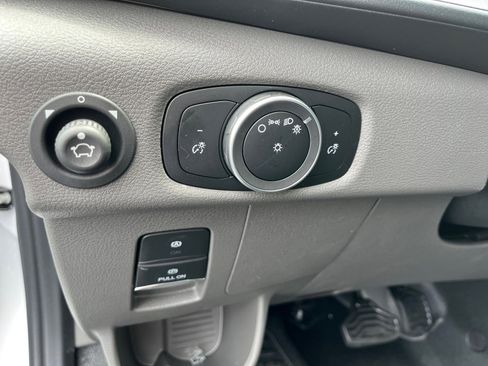 New 2025 Ford Transit 250 148 Medium Roof image 15