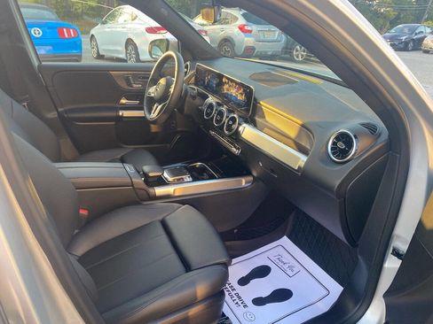 Used 2020 Mercedes-Benz GLB 250 4MATIC image 12