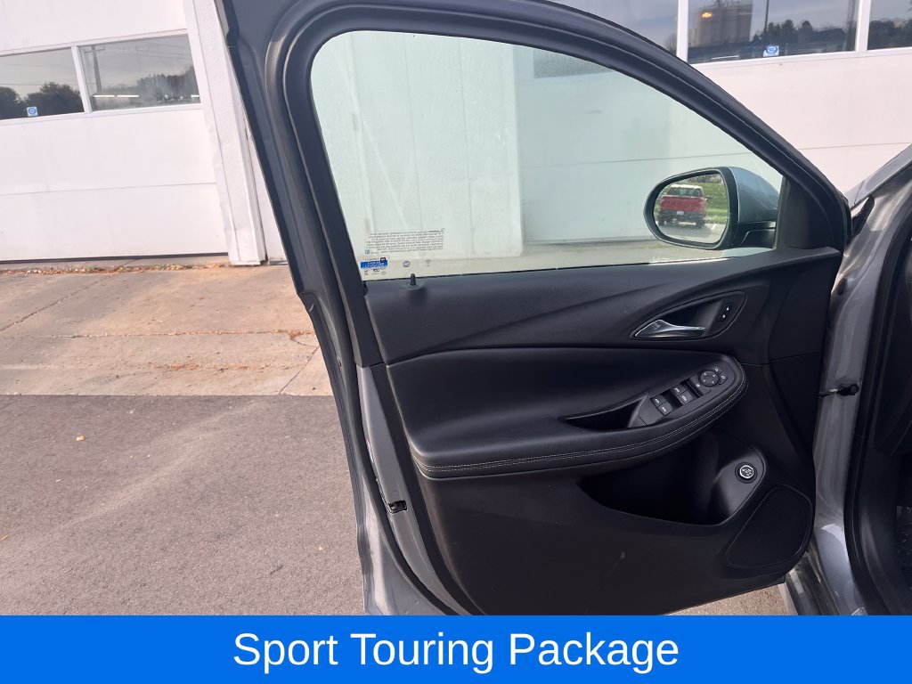 Used 2023 Buick Encore GX Select w/ Sport Touring Package FWD image 13