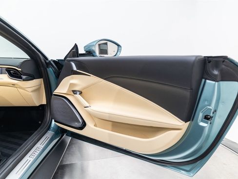 Used 2025 Ferrari Roma Spider image 64