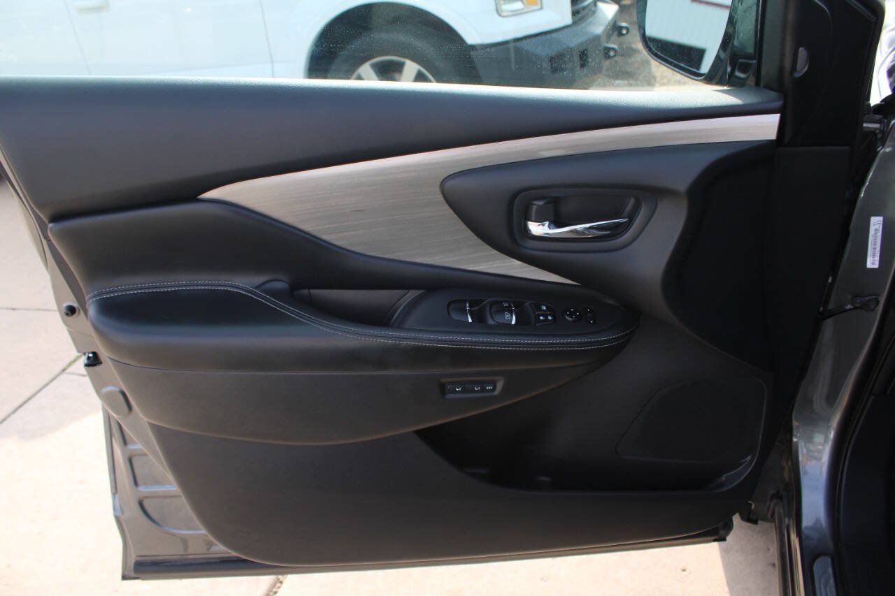 Used 2015 Nissan Murano SL w/ SL Technology Package AWD/4WD image 14