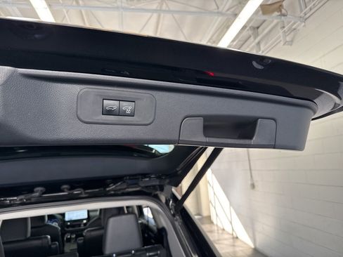 Certified 2024 Toyota Grand Highlander Limited image 12