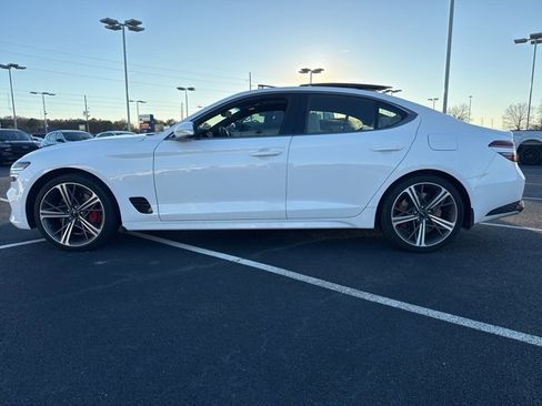 Used 2025 Genesis G70 3.3T Advanced image 6